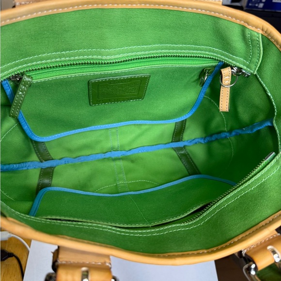VINTAGE 90s COACH EUC Canvas Tote with Tan Leather Trim and Green Interior - Picture 3 of 7